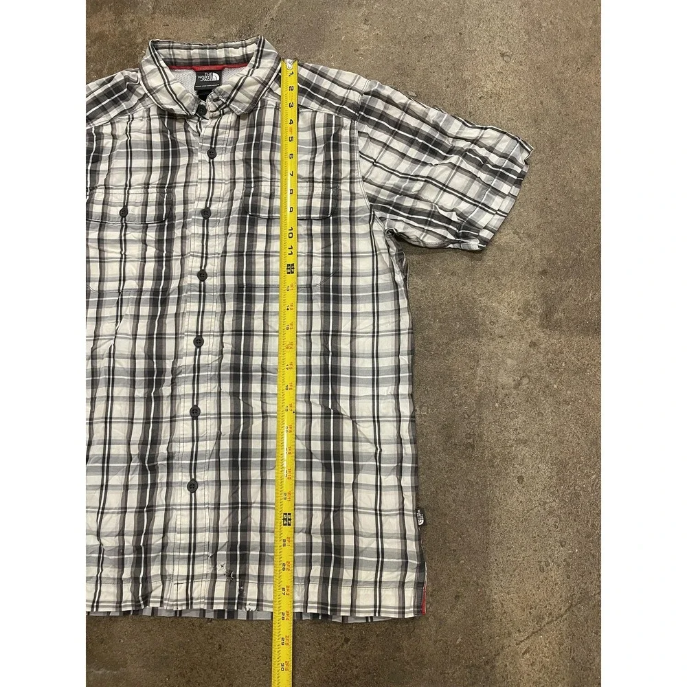 The North Face Shirt Mens Medium Gray Plaid Short Sleeve Button Up‎ Hiking Trail